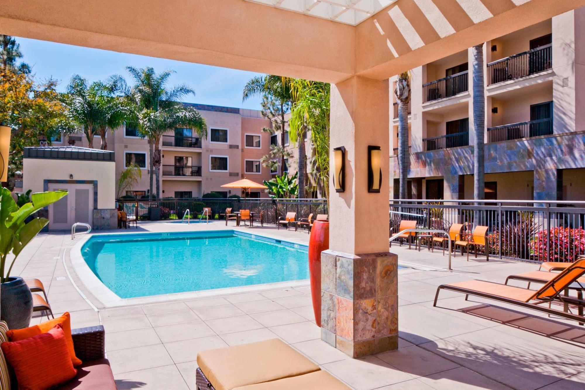 Hotel Courtyard By Marriott San Diego Carlsbad Exterior foto